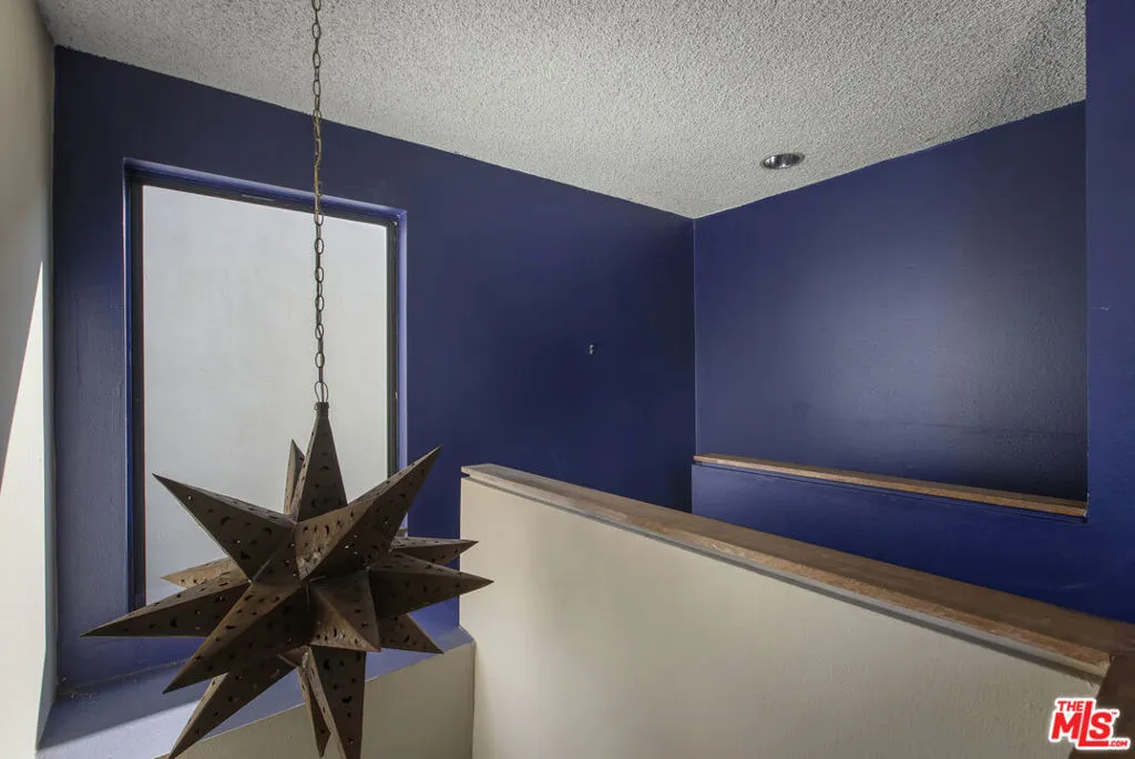 1017 Pearl Street E, Santa Monica, California 90405 home-pic-29